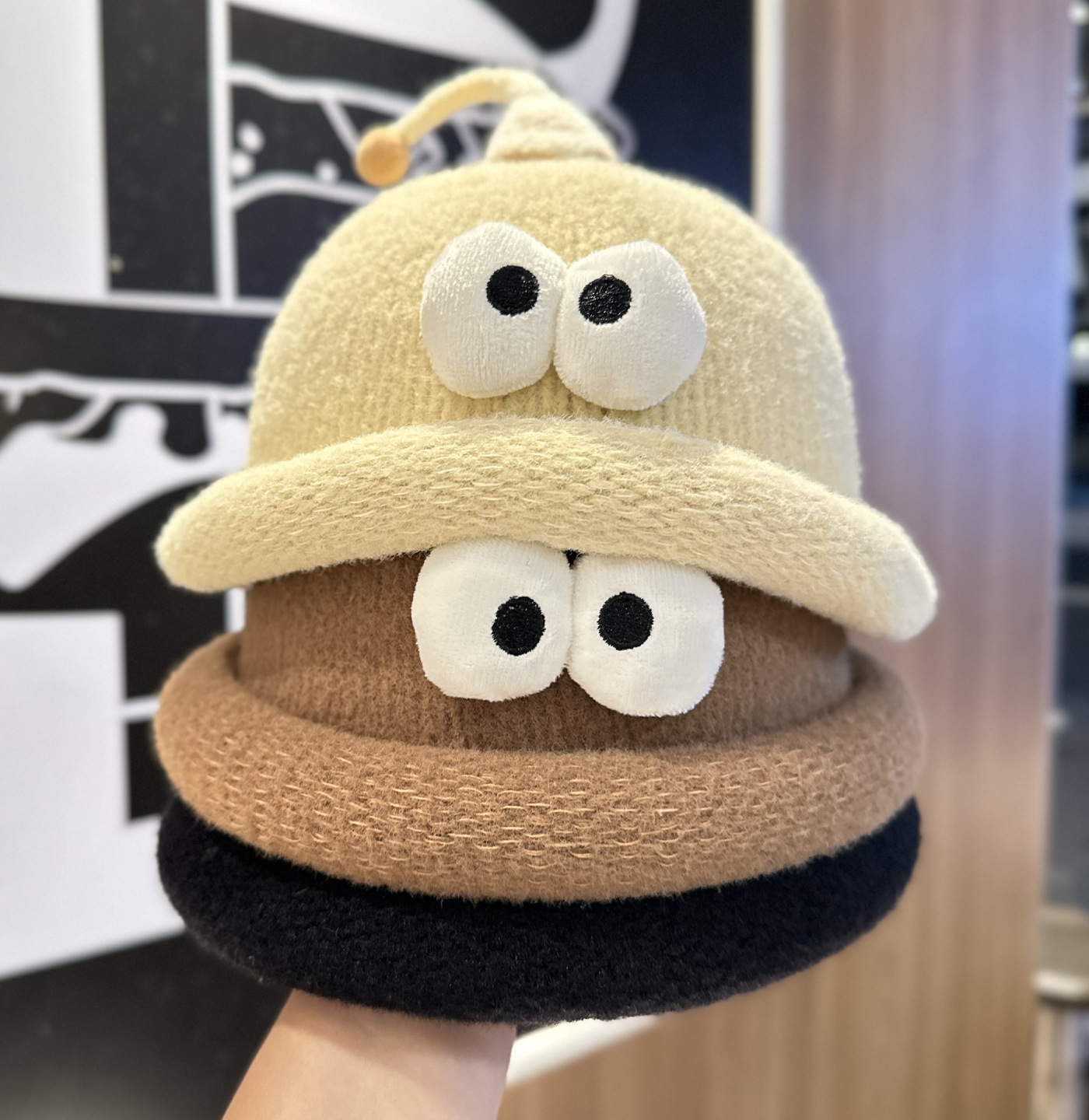 Playful Big-Eyed Garlic Knitte - Beanie Cuffed Knit ulasan dan harga